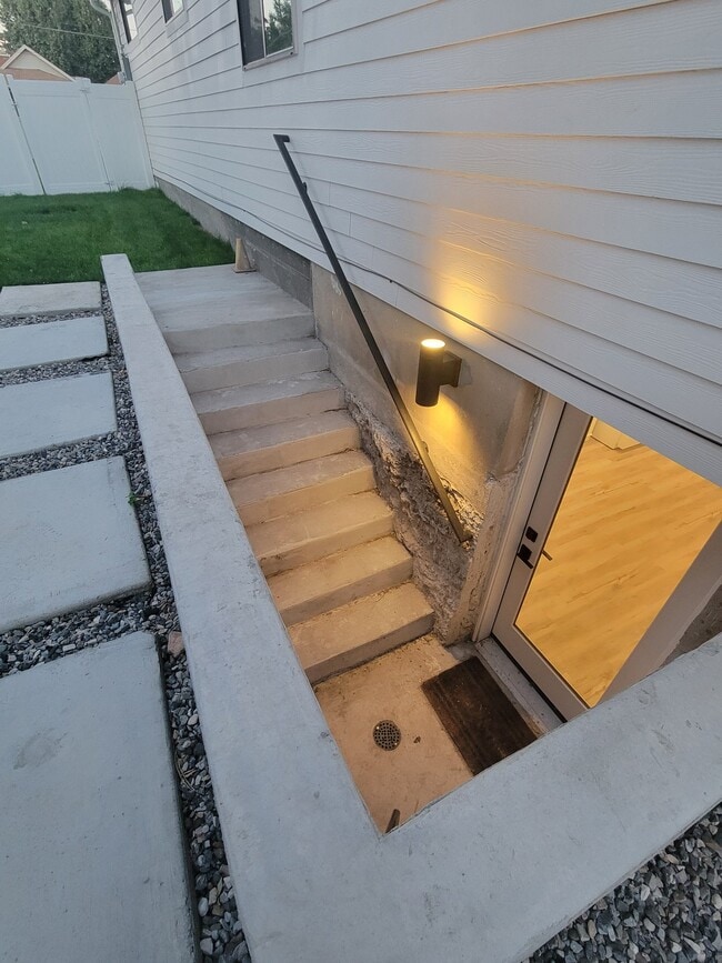 313 Elm St Unit 2