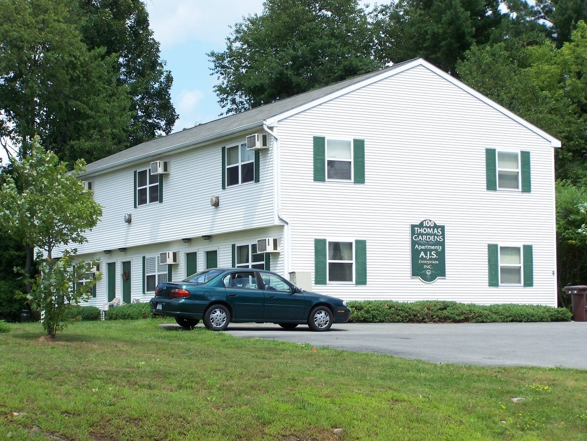 Photo - Thomas Gardens Apartments