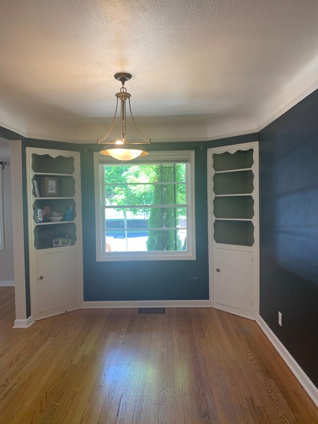 Photo - 5016 N Commercial Ave