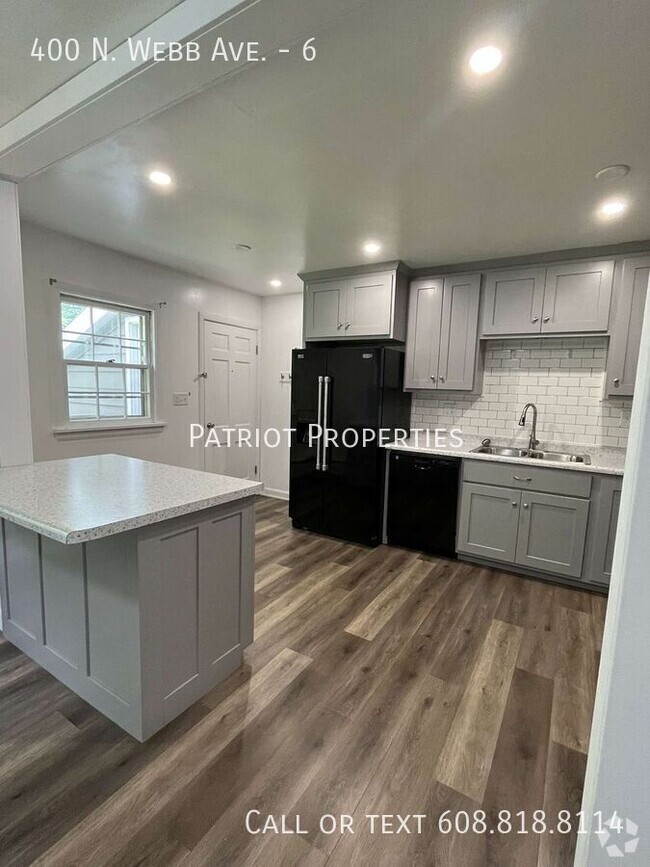 Building Photo - 400 N Webb Ave Unit 6 Rental