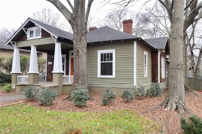 Photo - 60 Clifton St SE