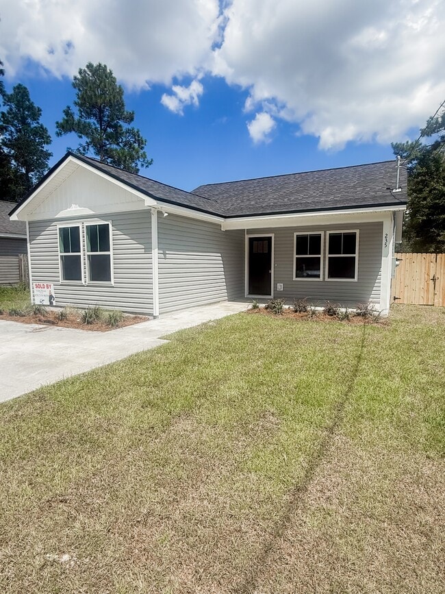 Photo - 235 Tafflinger Rd
