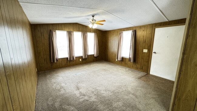 Photo - 115 Duck Pond Ln