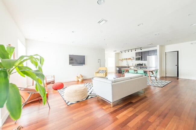 Photo - 747 4th St Unidad ID1320734P