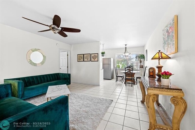 Photo - 2616 NE 30th Pl Unidad 209A Rental