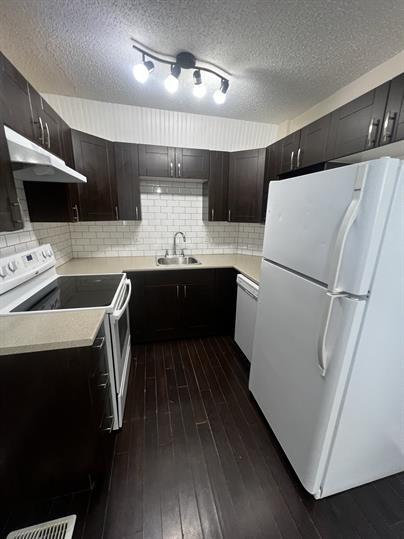 Photo - 9811-9110 110 Ave