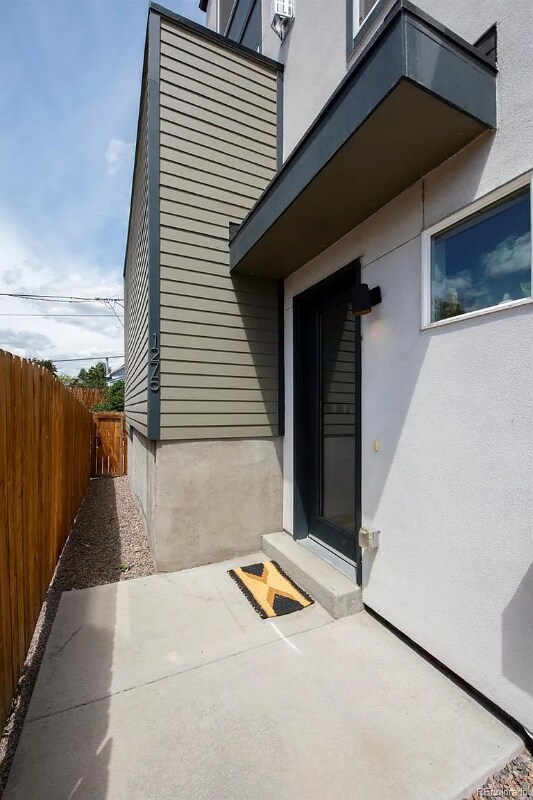 Photo - 1275 Quitman St