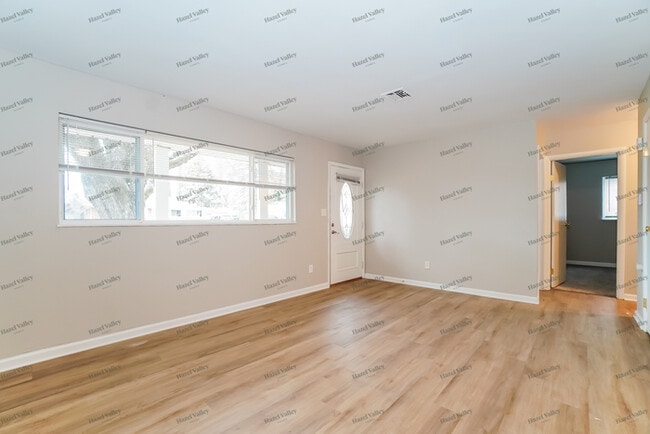 Photo - 3930 E Fulton St