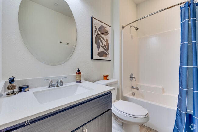 Studio - 468SF - Bathroom
