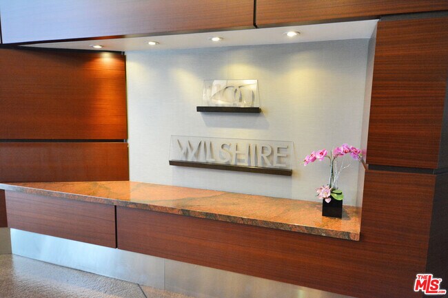 Photo - 1100 Wilshire Blvd Unidad 2703