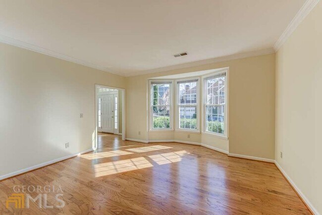 Photo - 2622 Glenrose Hill