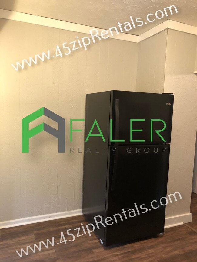 Photo - Belmont Ranch with LOTS of Space!