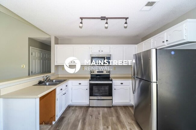3 Bedroom Pet-Friendly Home in Cordova, TN with Main Street Renewal