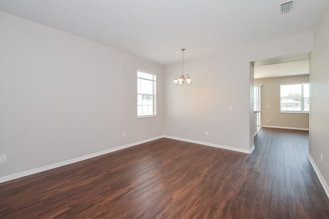 Photo - 425 Chimney Rock Dr