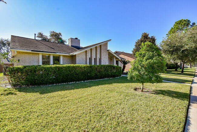 Photo - 2835 Pepperwood Dr