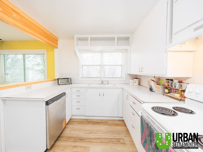 Photo - You will love this farmhouse on acreage