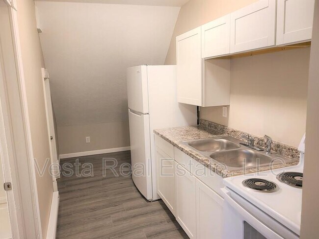 Photo - 407 E Olive St Unit C