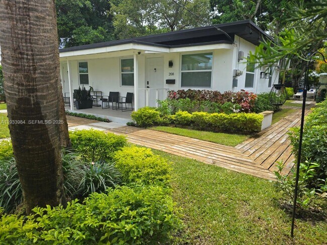 Photo - 208 SE 4th St Unidad 1-2