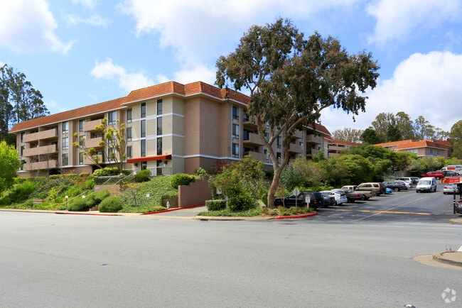 Photo - Cherry Avenue Villas Apartments