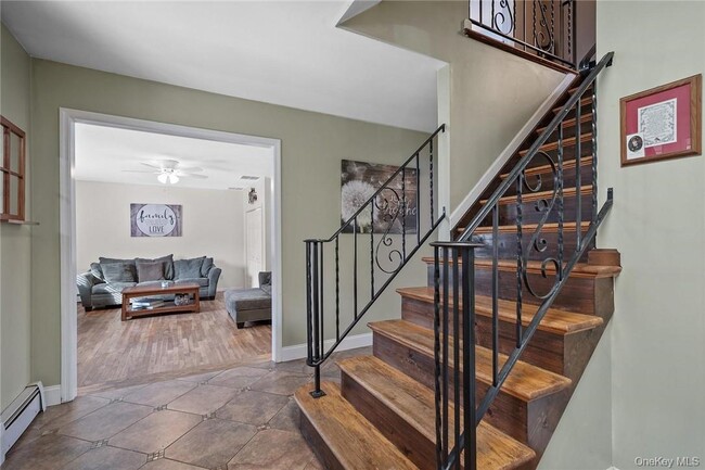 Photo - 94 Peddler Hill Rd