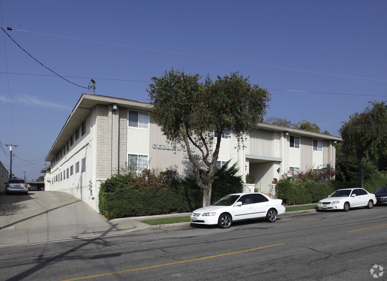 Photo - Cedarwood Heights Apartments