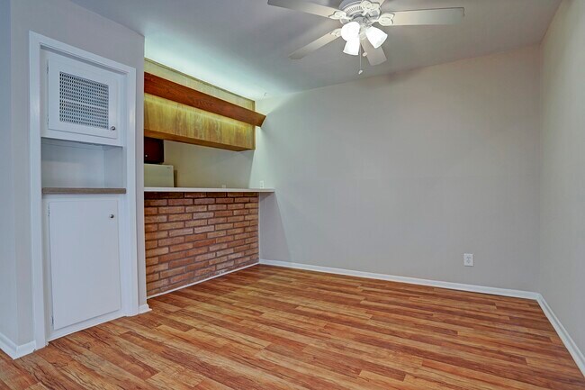 Photo - 229 Westmoreland St Unit 3