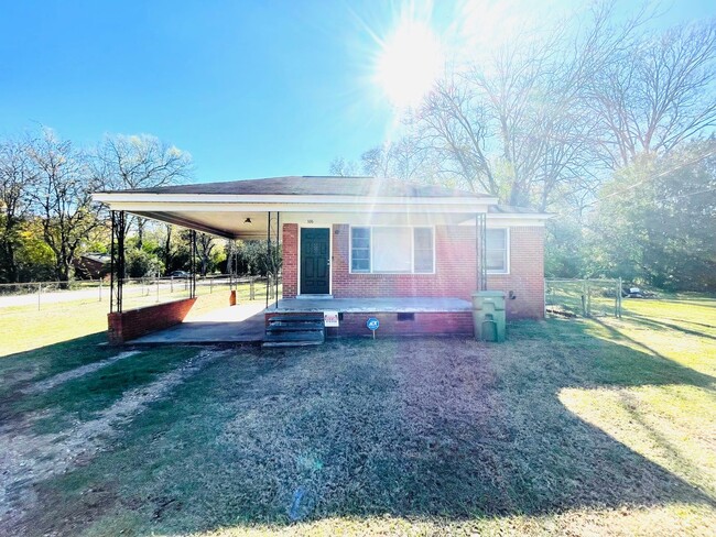 ** 3 Bed 1 Bath located in Chisholm ** Cal... - ** 3 Bed 1 Bath located in Chisholm ** Cal... House