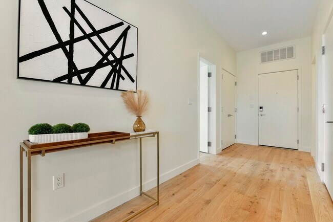 Photo - 80 Terrace St Unidad 501