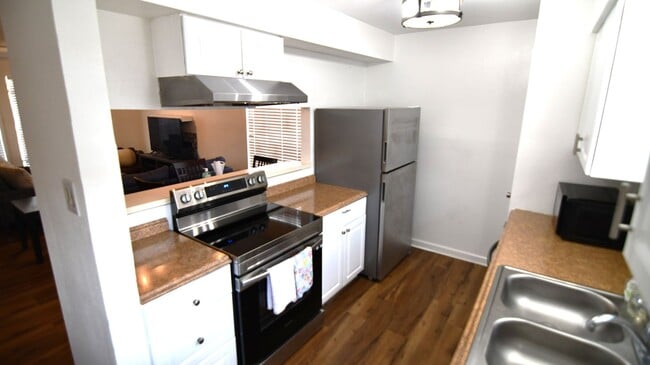 Photo - Housing Authority Vouchers Accepted !! Charming 2-bedroom, 2.5-bathroom home located in Baton Rouge