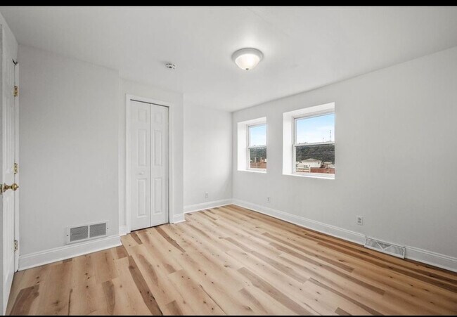 Photo - 810 Hays St Unit 2