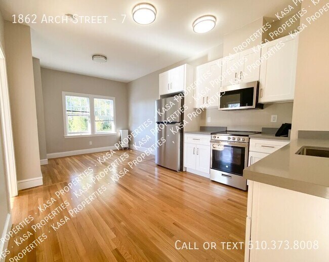 Photo - 1862 Arch St Unit 7