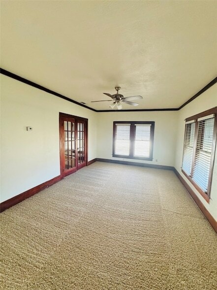 Photo - 311 Gibson St