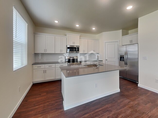 Photo - 1480 N Garnet Creek Ave