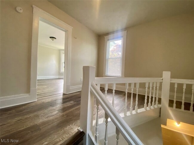 Building Photo - 69 Oakdale Ave Unit 2 Rental