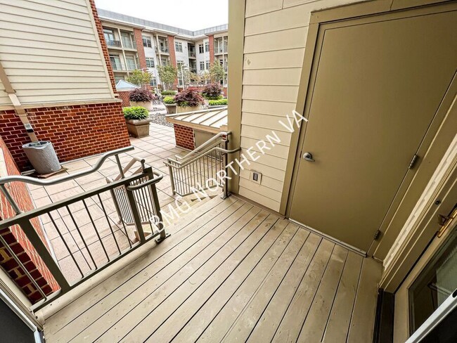 Photo - 309 Holland Ln