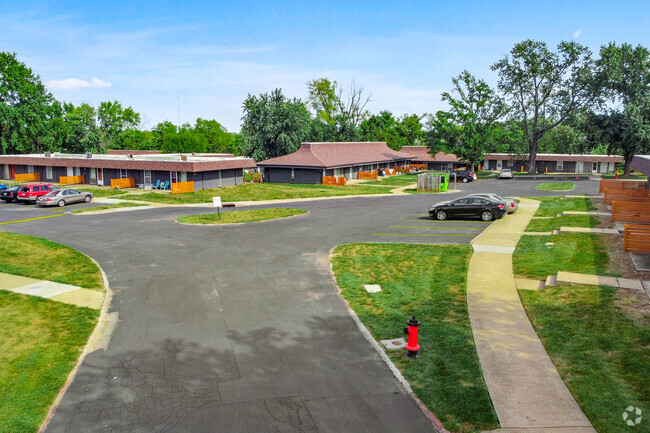 Building Photo - Rock Ridge Ranch Apartments