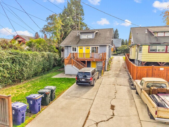Photo - Charming Tacoma 2BR with Private Patio & RV Parking Unidad A