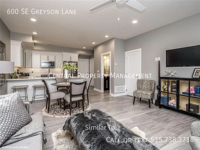 Photo - 600 SE Greyson Ln