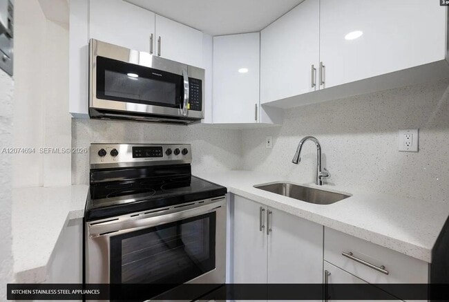 Photo - 1811 NW 19th Terrace Unidad 8