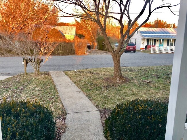 Photo - 210 Alum Springs Rd