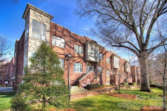 Photo - 100 N Laurel Ave
