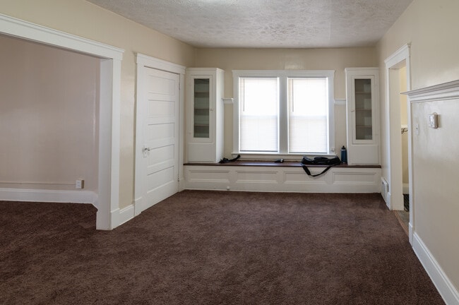 Photo - 1171 La Croix Ave Unidad 2