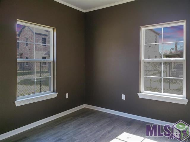 Photo - 5340 Peerless St