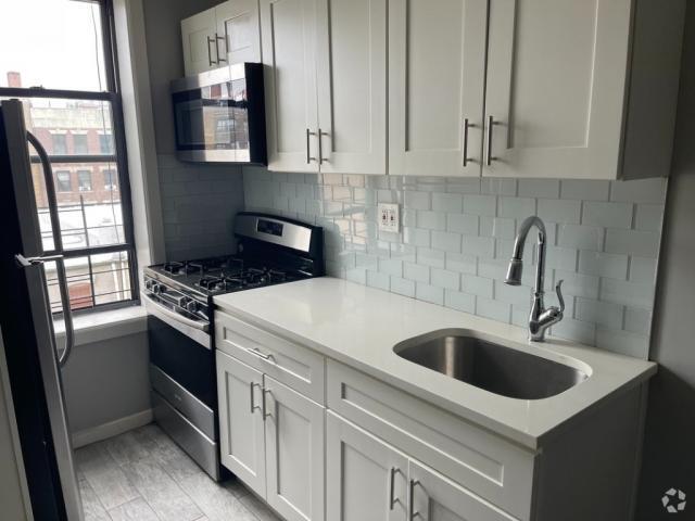 Building Photo - 2 bedroom in Bronx NY 10468 Unit 3A Rental