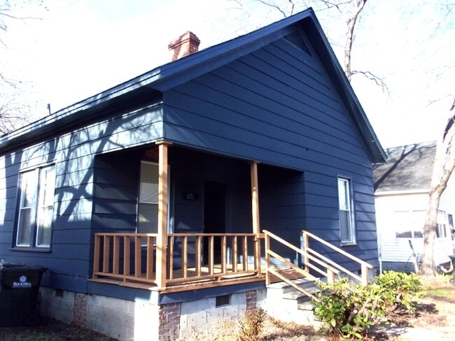 Building Photo - 311 Hasty St