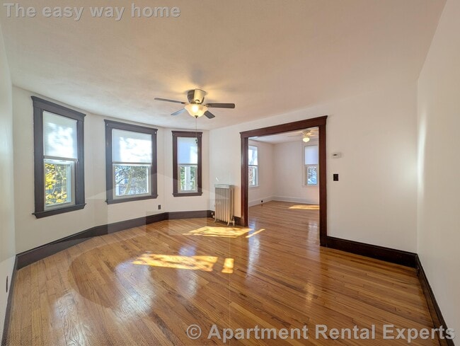 Building Photo - 119 Lowell St Unit #1