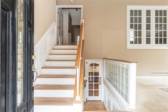 Photo - 131 Arrowood Ln