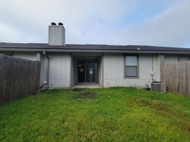 Photo - $1195 - 2/2 - Jefferson Square Apartment - Ready to view