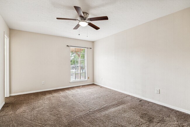 Photo - 3013 Beecave Dr