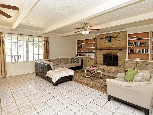 Building Photo - 614 S Groos St